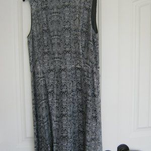 Brooks Brothers Navy Cream Silk Sleeveless Size 14